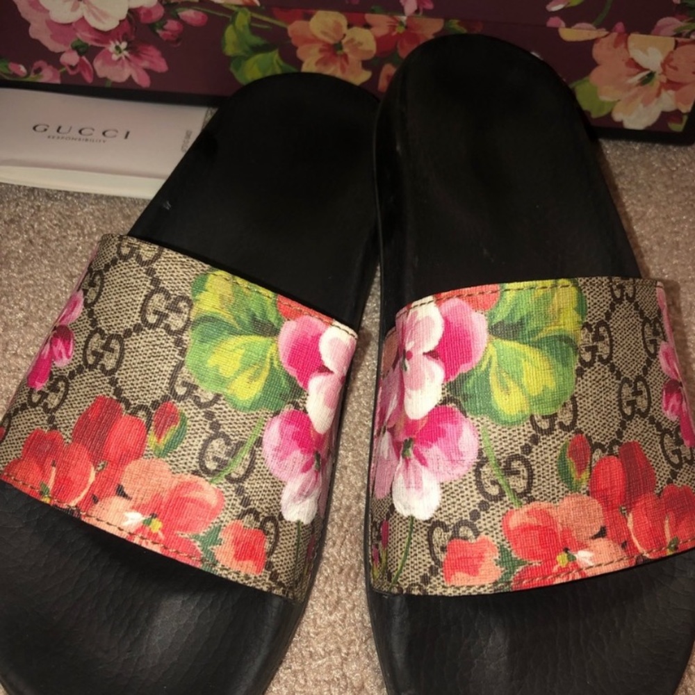 ‼️ AUTHENTIC Gucci floral sides ✨